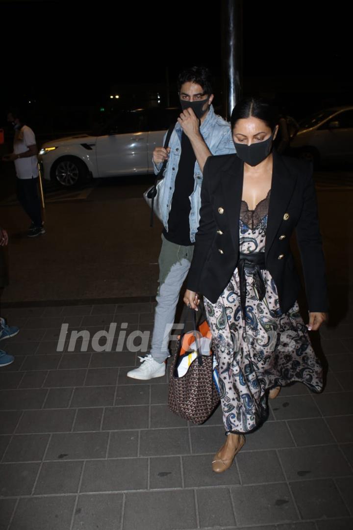 Gauri Khan and Aaryan Khan snapped at airport as they leave for New York