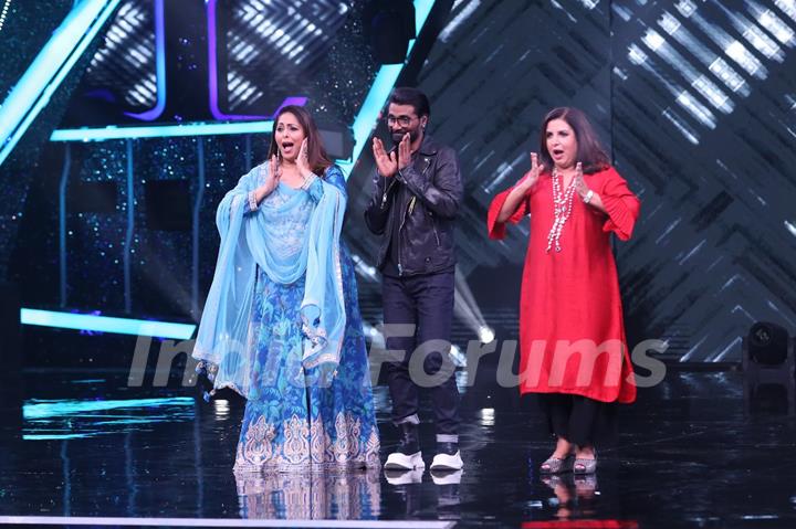 Remo D'Souza, Farah Khan and Geeta Kapur on sets of Super Dancer Chapter 4