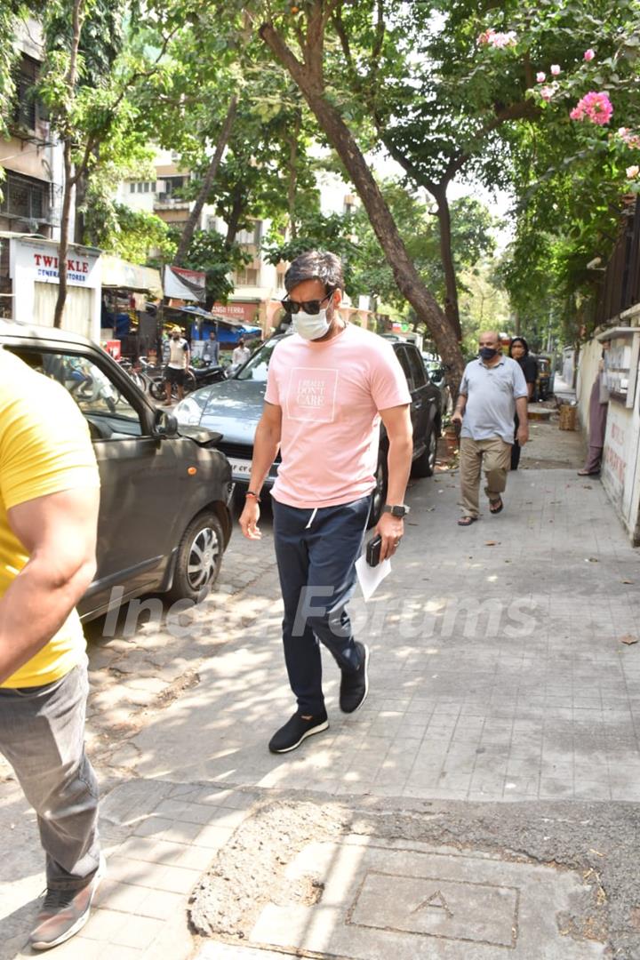 Ajay Devgn spotted at a clinic in Juhu