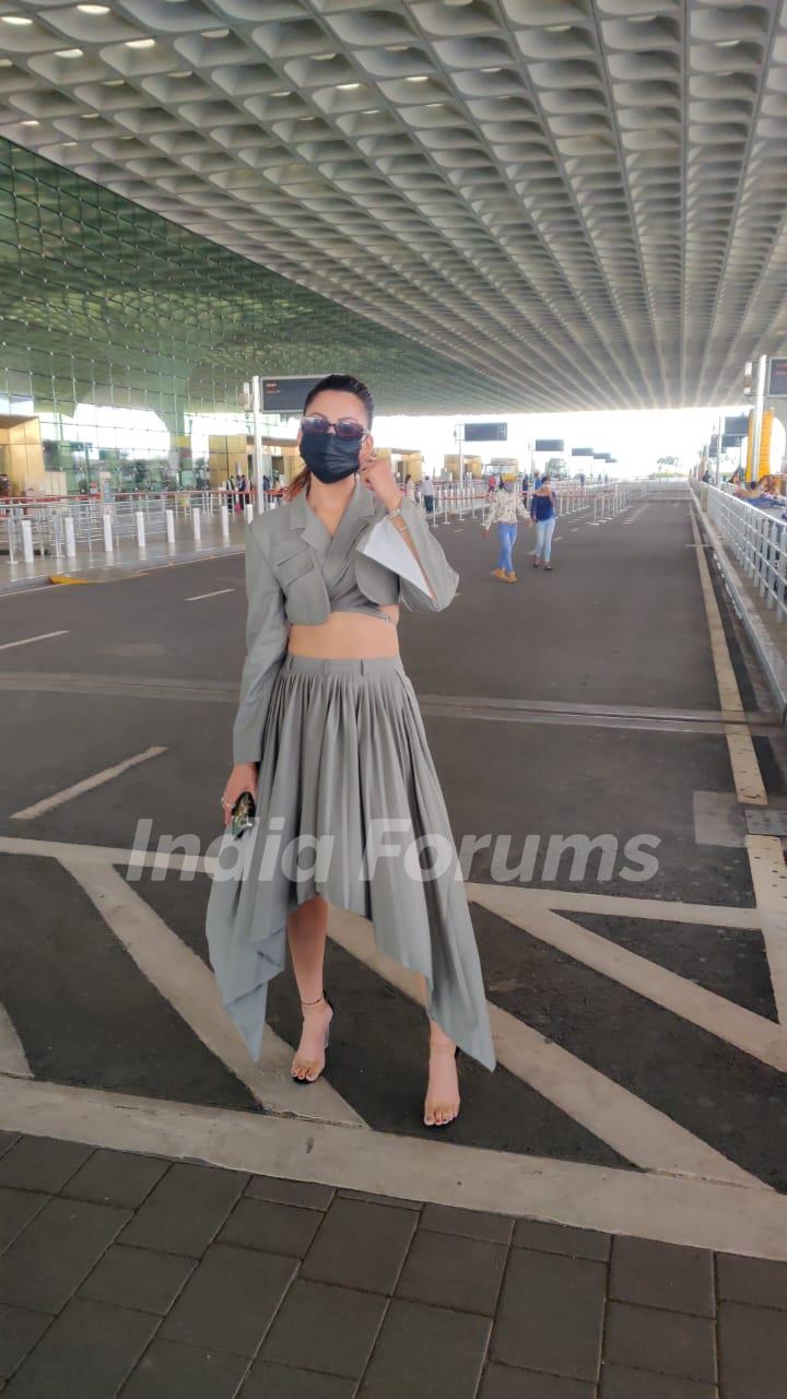 Urvashi Rautela spotted at Mumbai Airport