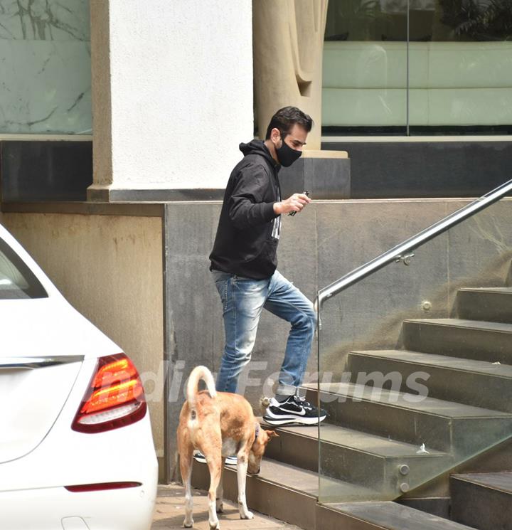 Sanjay Kapoor snapped with son Jahaan Kapoor at Juhu