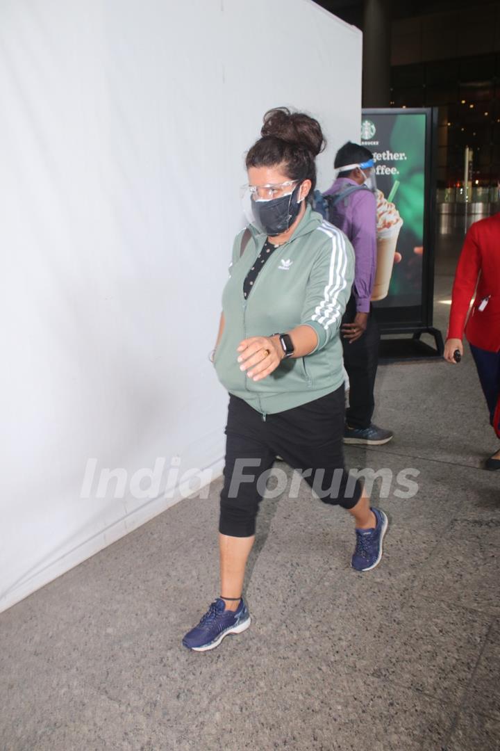 Zoya Akhtar spotted at Mumbai airport