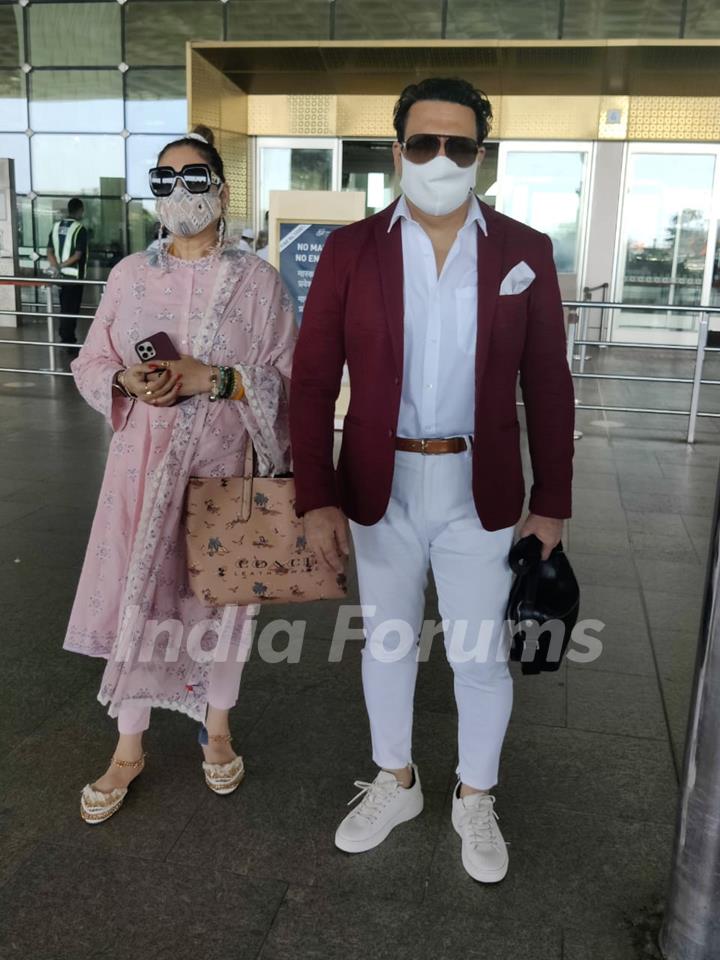 Govinda departs for Kolkata with his wife Sunita Ahuja 