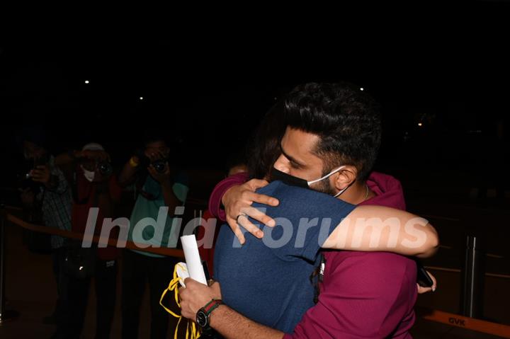 Rahul Vaidya with beau Disha Parmar snapped at Mumbai Airport