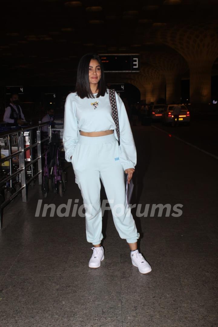 Sana Makbul spotted at the Mumbai airport