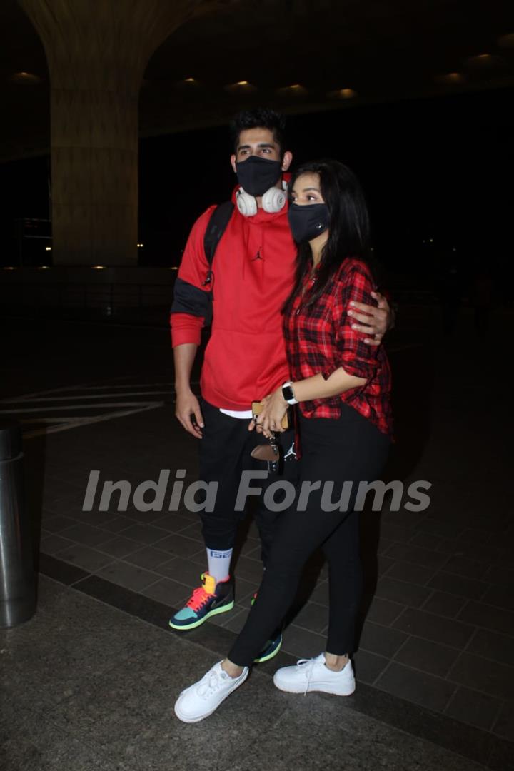 Varun Sood and Divya Agarwal snapped at Mumbai airport