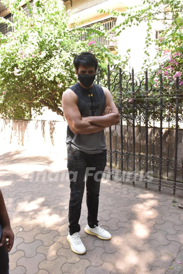 Sonu Sood snapped outside his residence