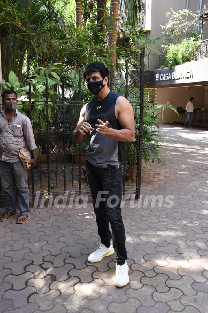 Sonu Sood snapped outside his residence