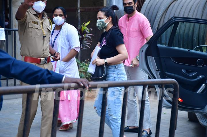 Esha Deol with husband Bharat Takhtani spotted at Dadar vaccination centre