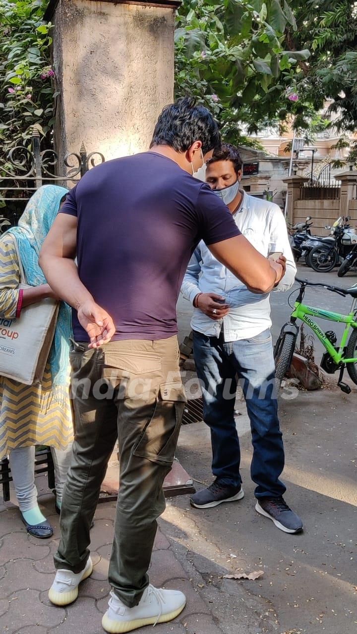 Sonu Sood spotted outside his building!