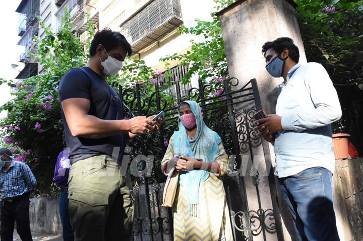 Sonu Sood spotted outside his building!