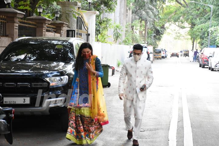 Gauahar Khan and Zaid Darbar spotted visiting her in-laws at Lokhandwala, Andheri