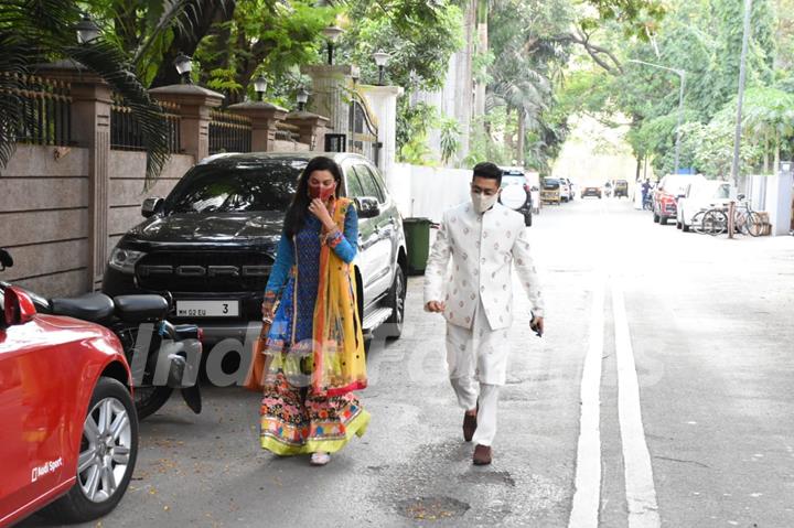 Gauahar Khan and Zaid Darbar spotted visiting her in-laws at Lokhandwala, Andheri