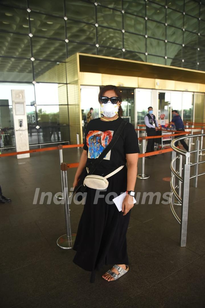 Richa Chadha snapped at Mumbai Airport