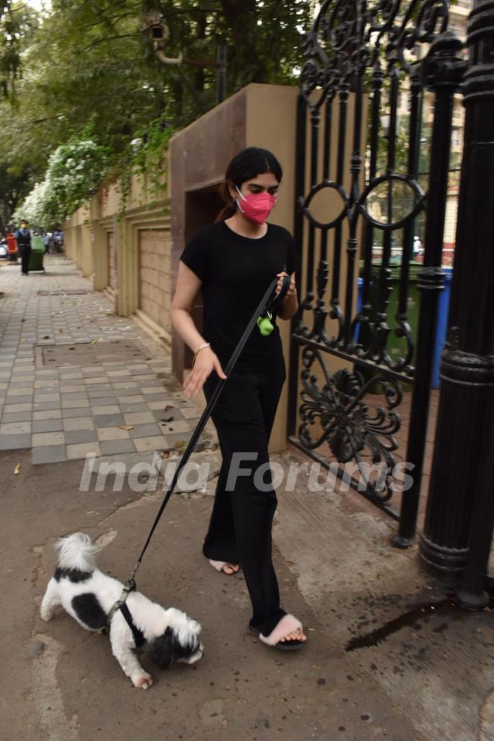 Khushi Kapoor snapped walking her pet in Lokhandwala, Andheri