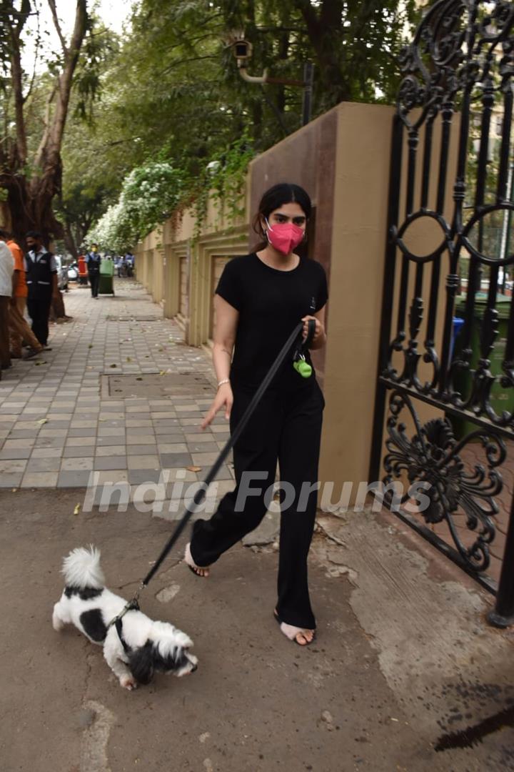 Khushi Kapoor snapped walking her pet in Lokhandwala, Andheri