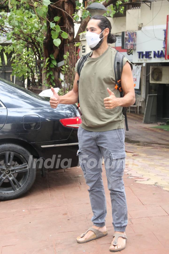 Dino Morea spotted in Bandra 