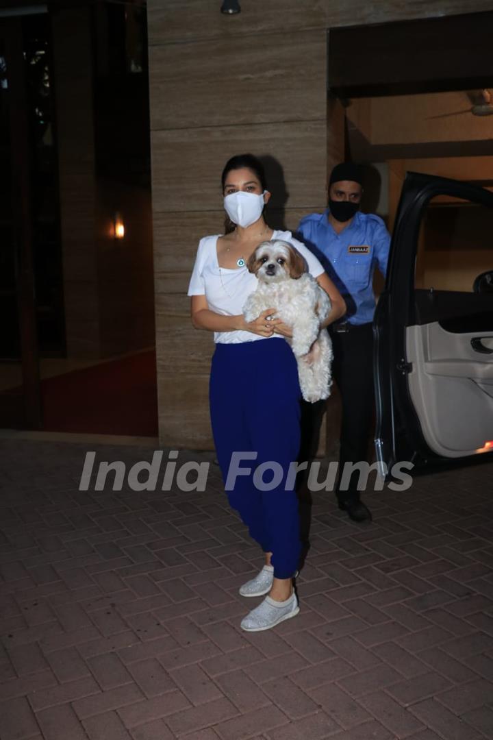 Sophie Choudry snapped with her pet in Bandra