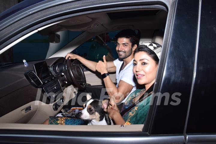 Gurmeet Choudhary snapped with his wife Debina Bonnerjee in Andheri