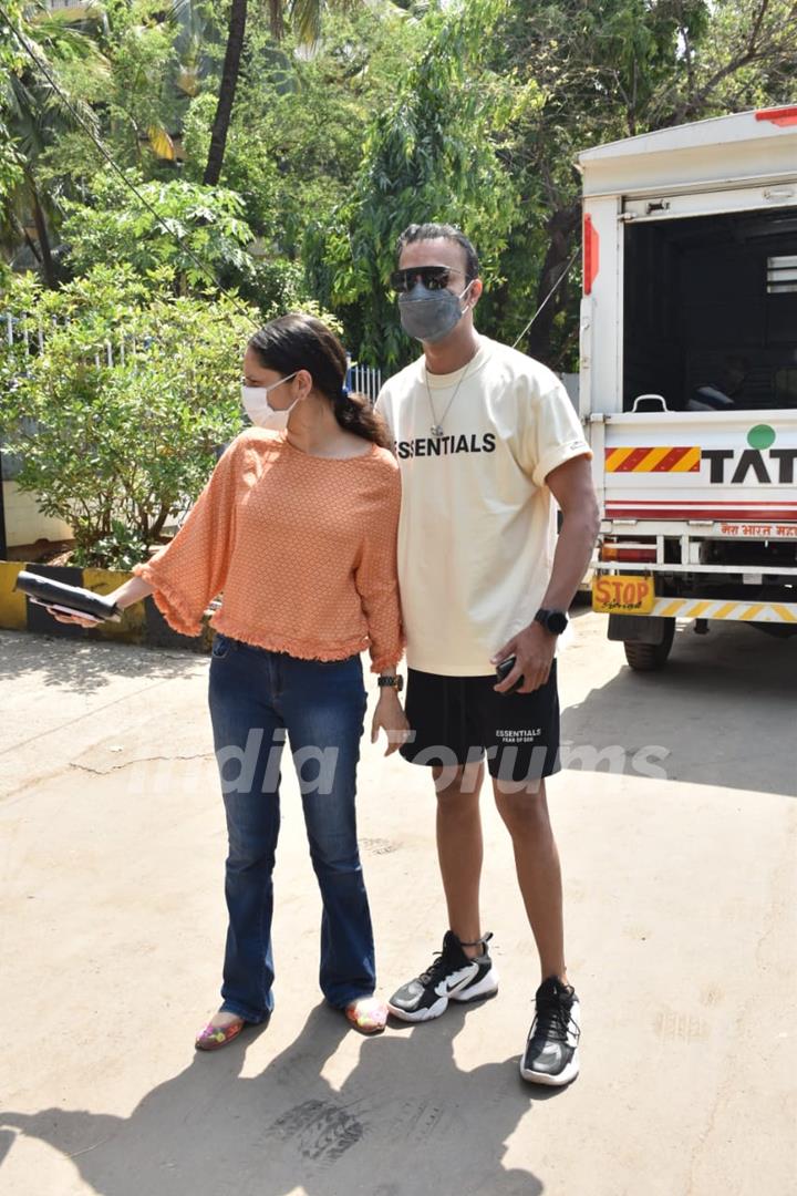 Ankita Lokhande snapped with boyfriend Vicky Jain in Juhu