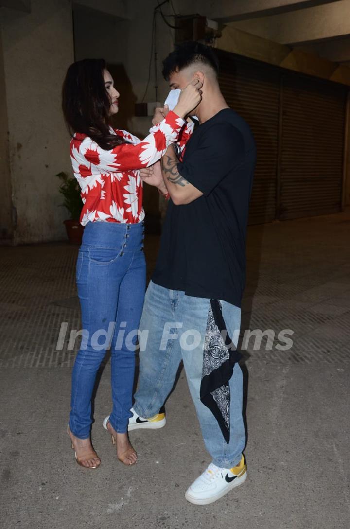 Prince Narula and Yuvika Chaudhary spotted at Andheri, Mumbai