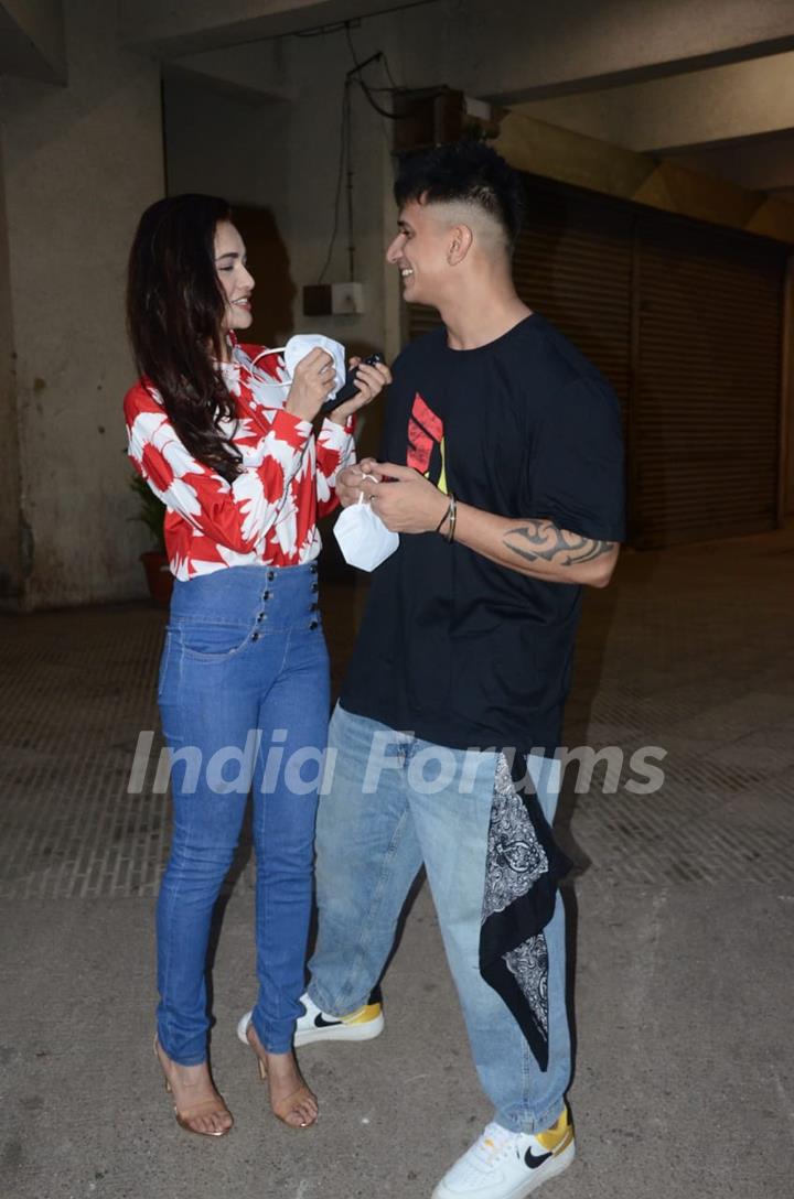 Prince Narula and Yuvika Chaudhary spotted at Andheri, Mumbai