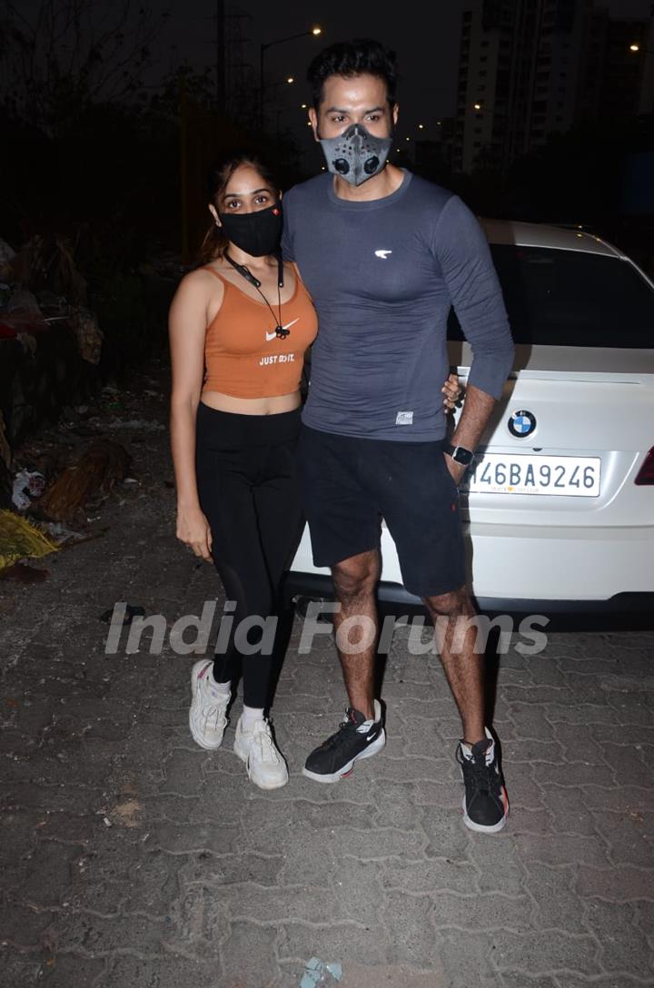 Television star Mrunal Jain snapped with his girlfriend in Lokhandwala, Andheri