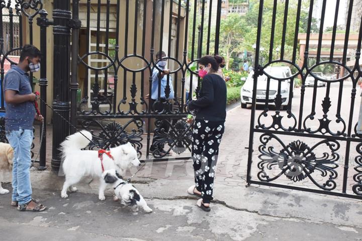 Khushi Kapoor snapped with her pet in Lokhandwala, Andheri