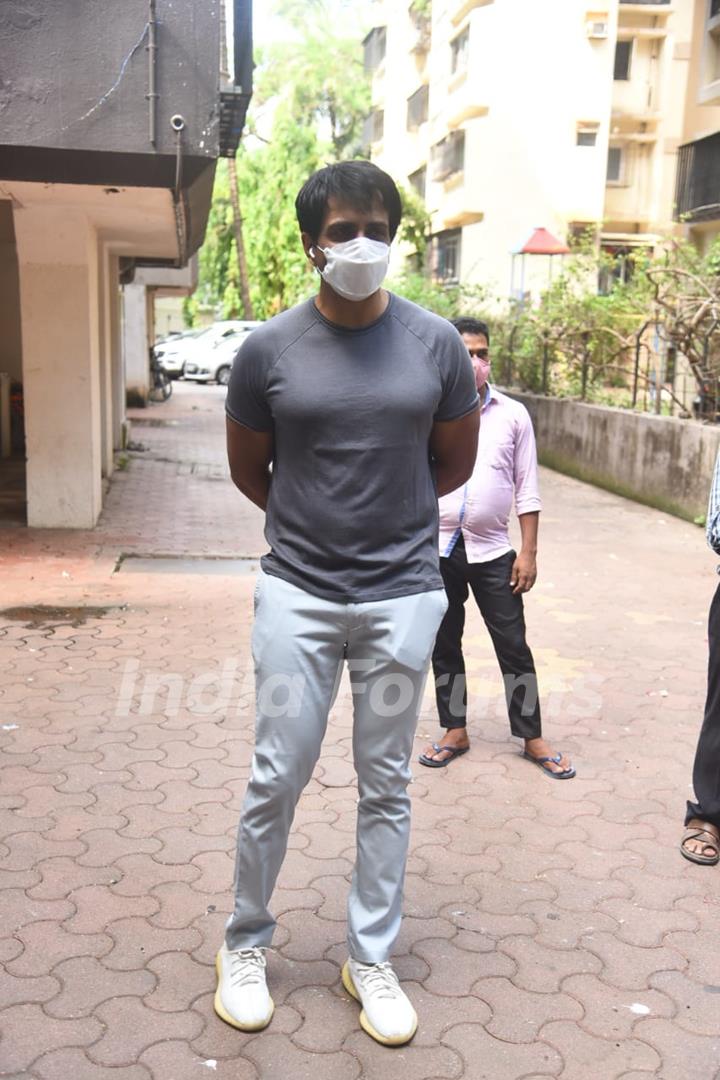 Sonu Sood meets the needy near his residence on Sunday!