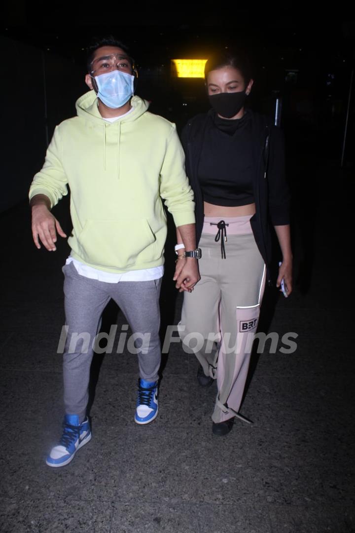 Gauahar Khan and Zaid Darbar snapped arriving in Mumbai