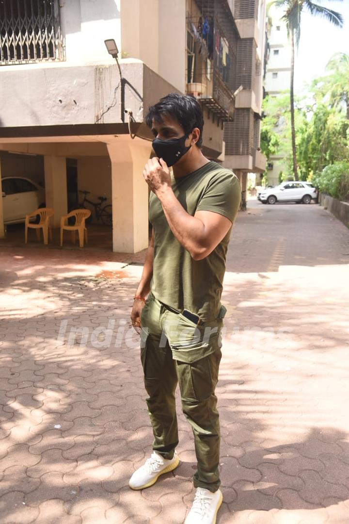 Sonu Sood snapped outside his residence, Andheri