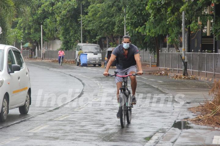 Dino Morea spotted cycling in Bandra