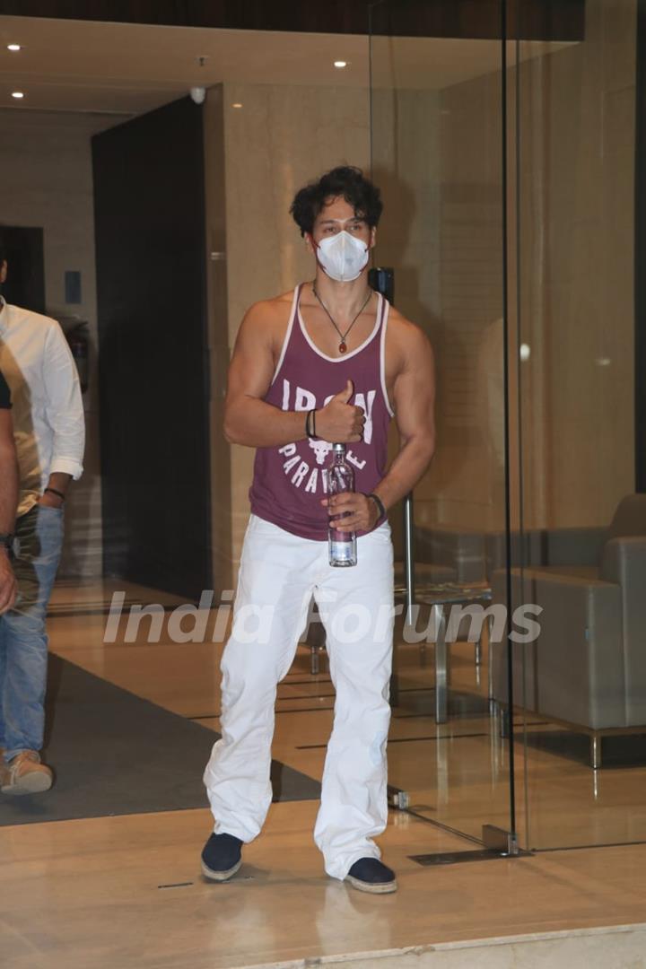 Tiger Shroff spotted at Bandra on Monday evening!