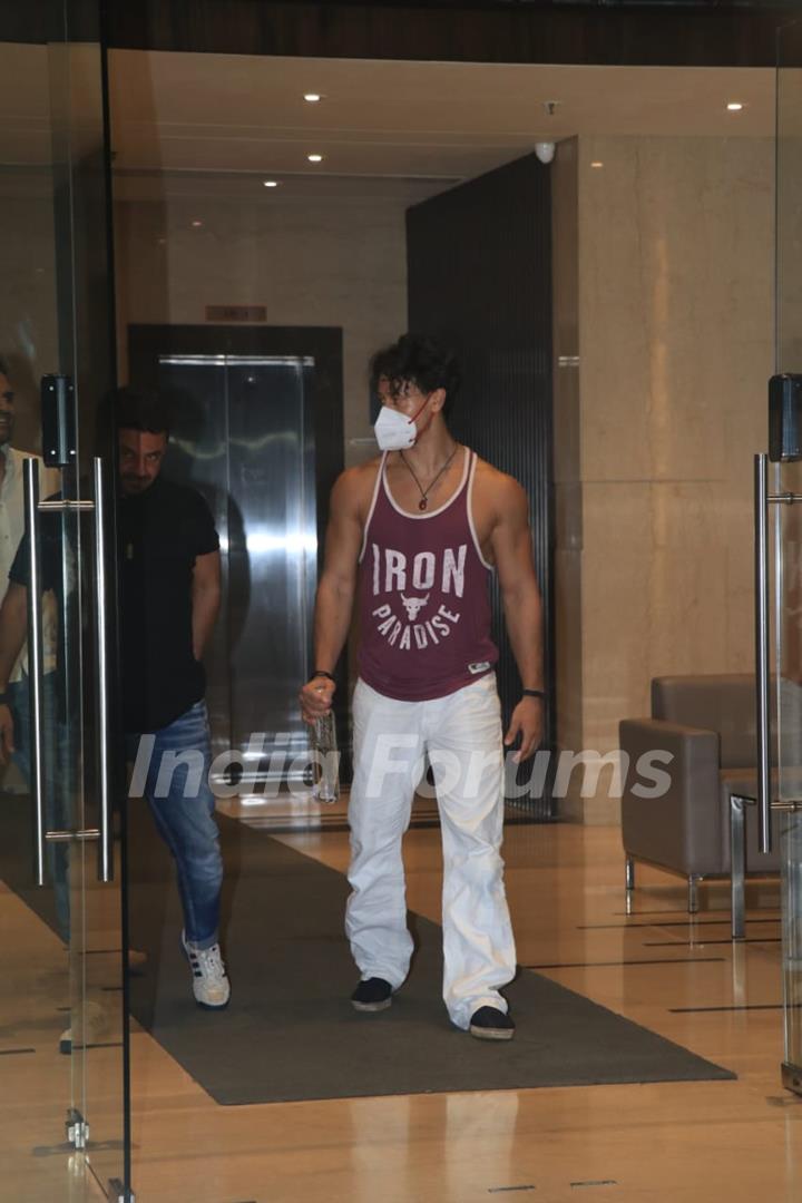 Tiger Shroff spotted at Bandra on Monday evening!