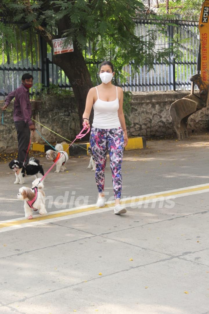 Sophie Choudry snapped at Bandra