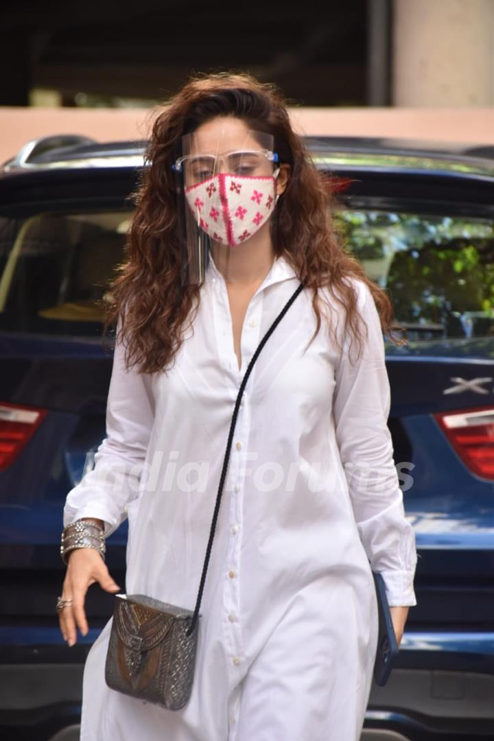 Nushrratt Bharuccha snapped outside Sanjay Leela Bhansali office!