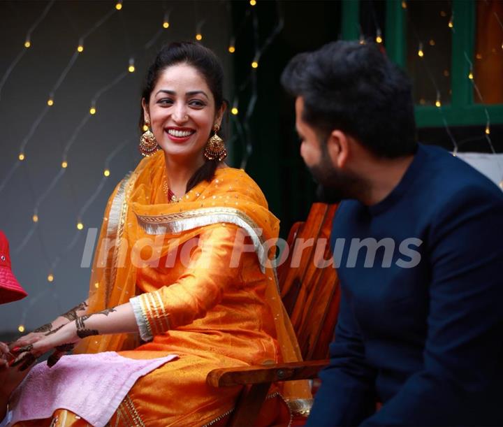 Newlywed Yami Gautam shares dreamy Unseen pictures from her 'Mehendi ceremony'Ceremony