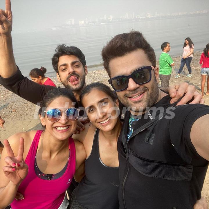 Maniesh Paul shares throwback pictures of beach clean up on 'World Environment Day'