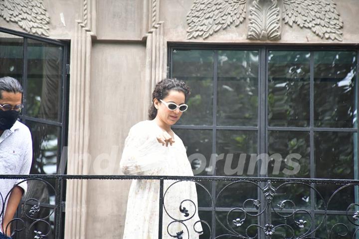 Kangana Ranaut snapped at her office in Juhu