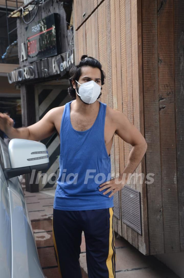 Varun Dhawan snapped outside his gym in Juhu