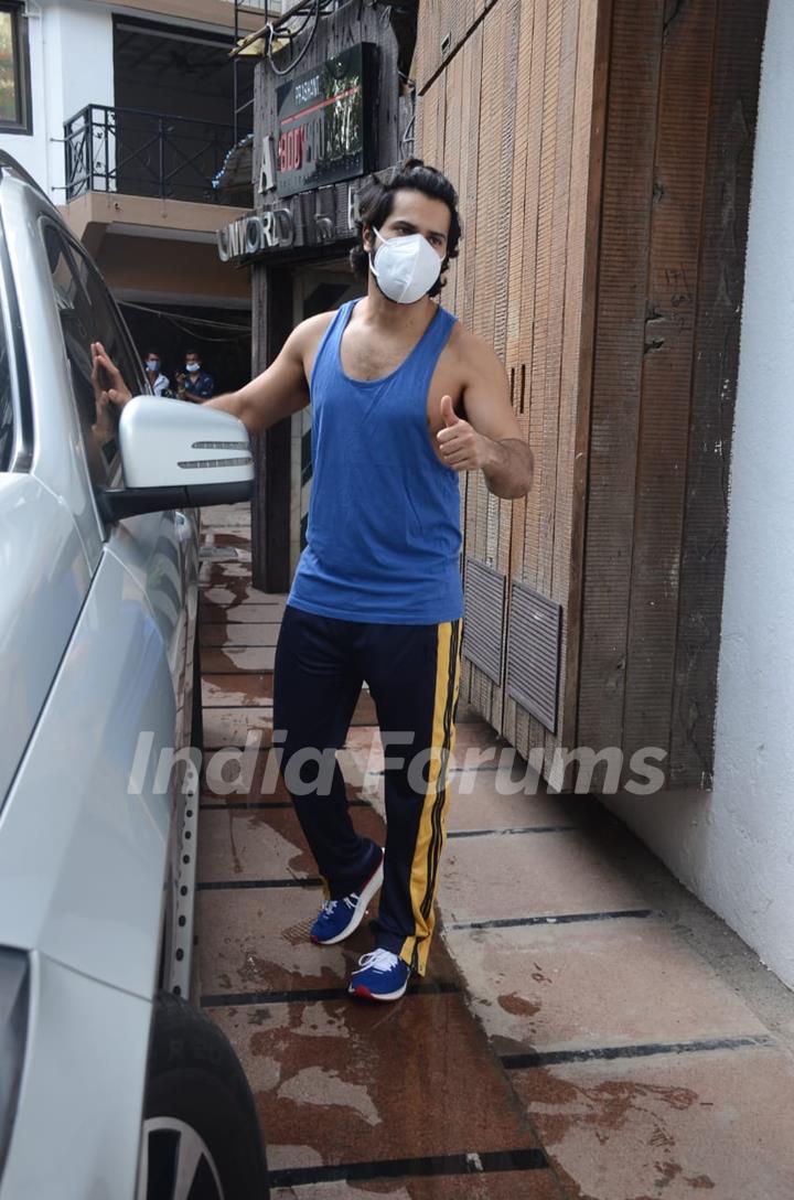 Varun Dhawan snapped outside his gym in Juhu