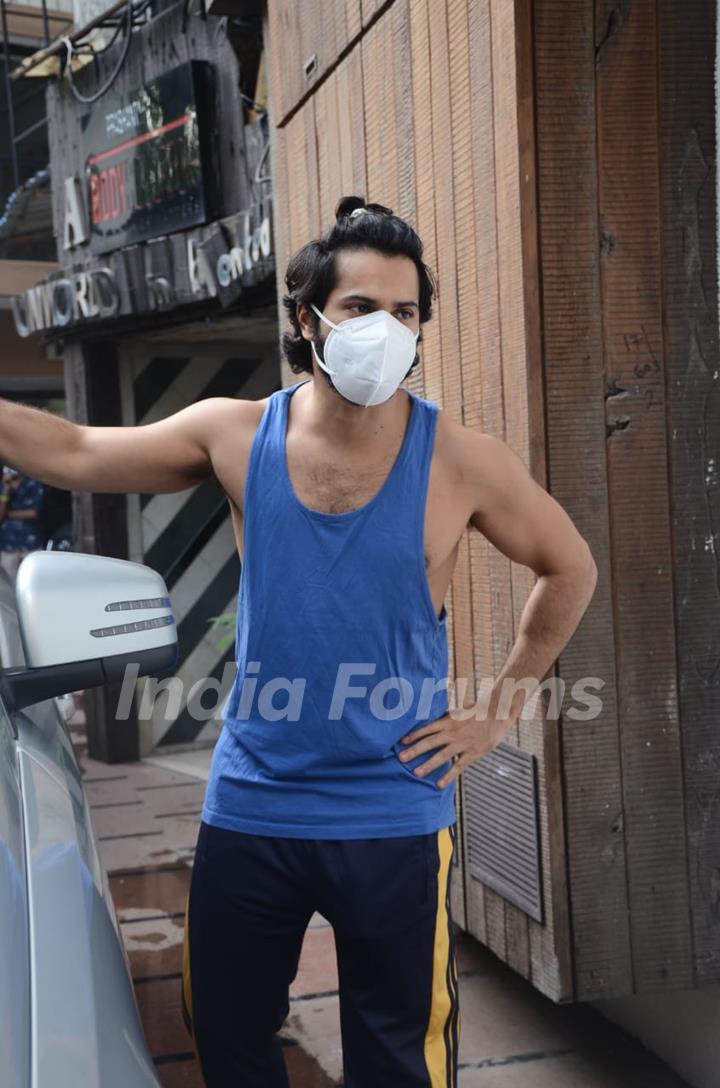 Varun Dhawan snapped outside his gym in Juhu