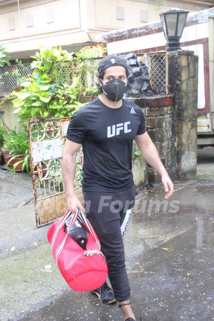 Varun Dhawan snapped at a gym in Bandra