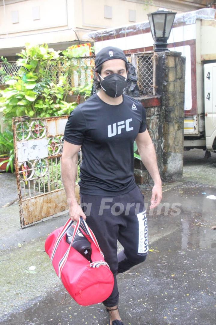 Varun Dhawan snapped at a gym in Bandra