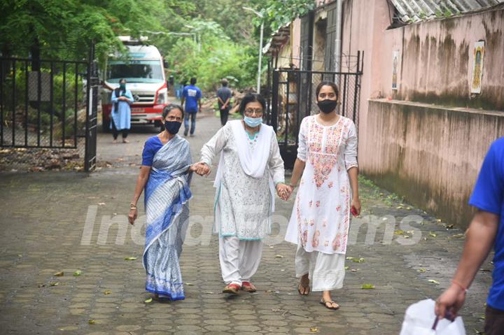 Veteran actor Chandrashekhar Vaidya’s funeral at Pawan Hans!