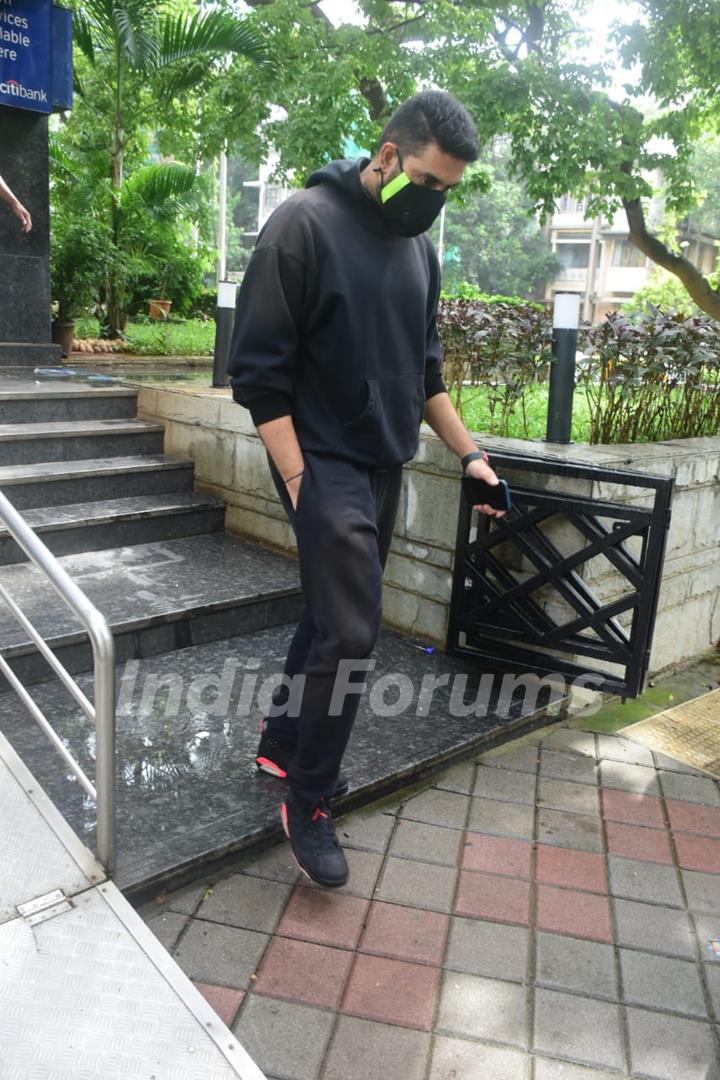 Abhishek Bachchan snapped at Khar