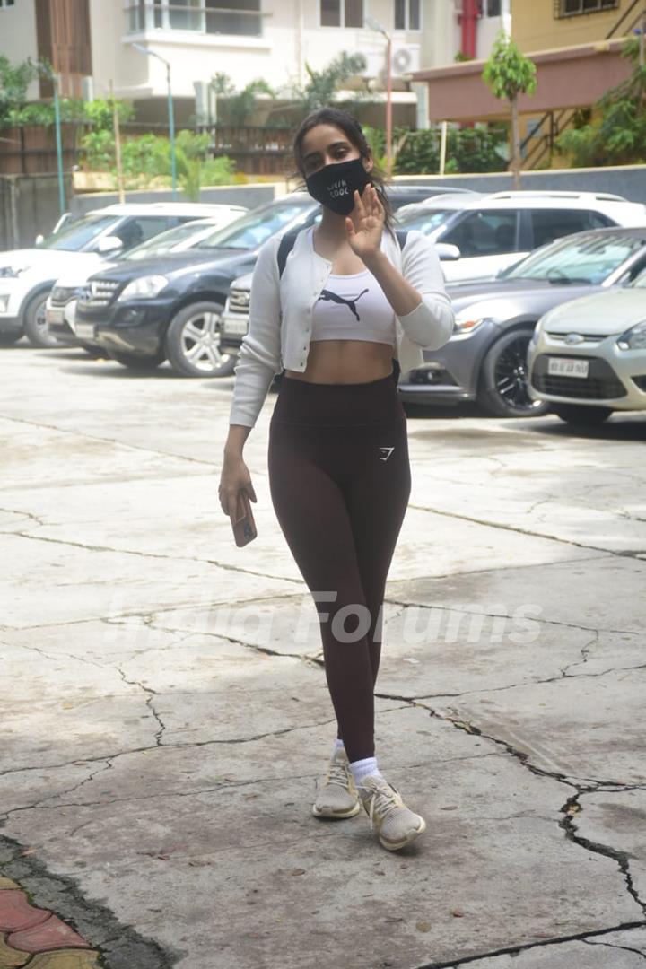 Neha Sharma snapped at iThink fitness