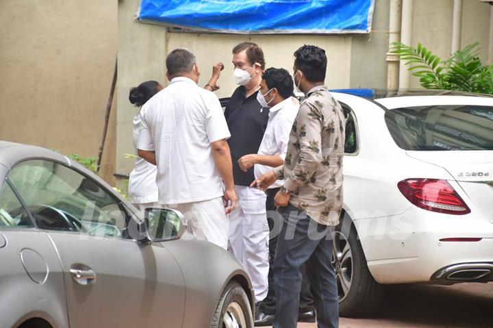 Randhir Kapoor spotted in Bandra