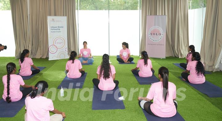 Jacqueline Fernandez's YOLO Foundation organizes a Yoga session for NGO kids