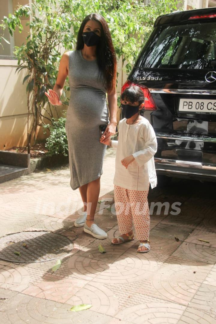 Geeta Basra and Harbhajan Singh snapped visiting the clinic for health check-up